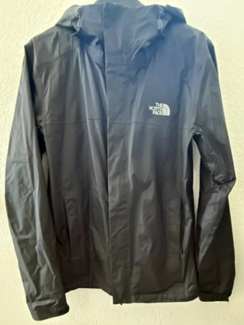 The North Face Venture 2 Men's Black Waterproof Hooded Rain Jacket (Small)